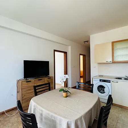 Sunny House 302 Two Bedroom Napospart