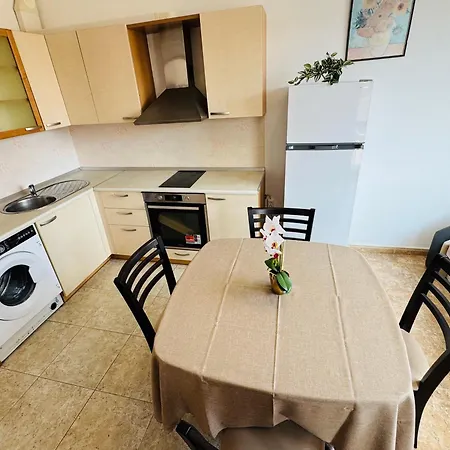 Sunny House 302 Two Bedroom Napospart