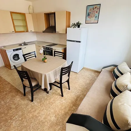 Sunny House 302 Two Bedroom Napospart