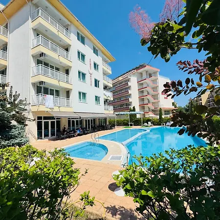 Apartman Sunny House 302 Two Bedroom Napospart